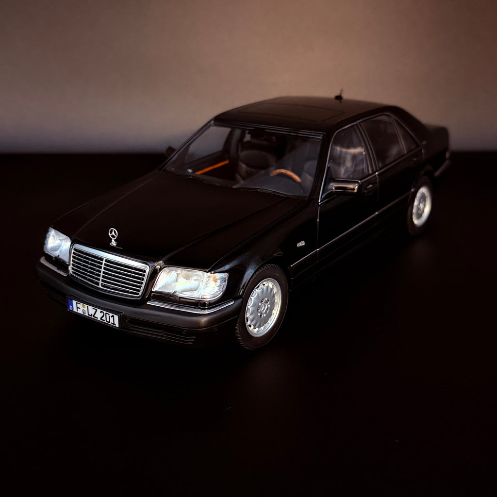 Norev Mercedes-Benz S 600 W140 1997 Obsidianschwarz Metallic Schwarz 1/18