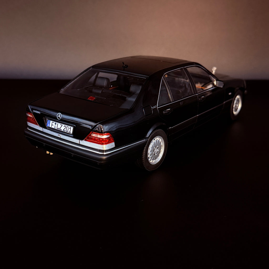 Norev Mercedes-Benz S 600 W140 1997 Obsidianschwarz Metallic Schwarz 1/18