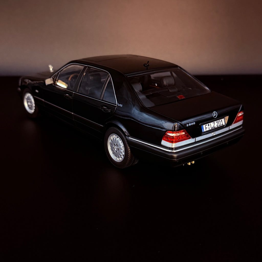Norev Mercedes-Benz S 600 W140 1997 Obsidianschwarz Metallic Schwarz 1/18