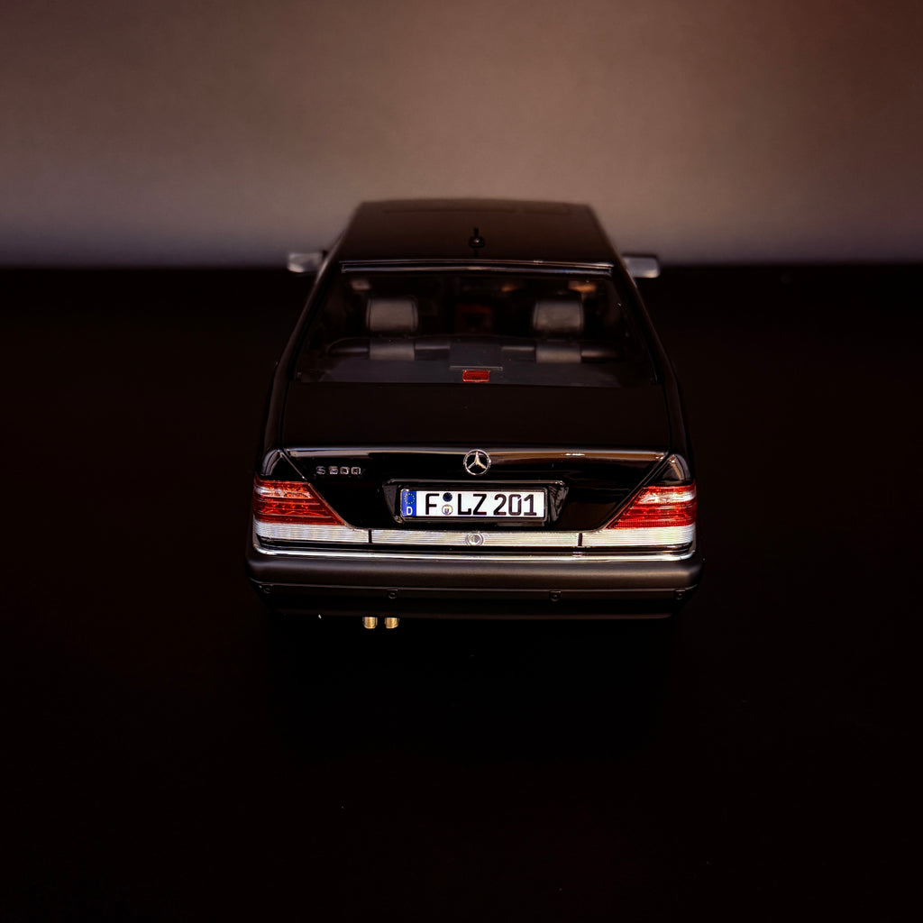 Norev Mercedes-Benz S 600 W140 1997 Obsidianschwarz Metallic Schwarz 1/18