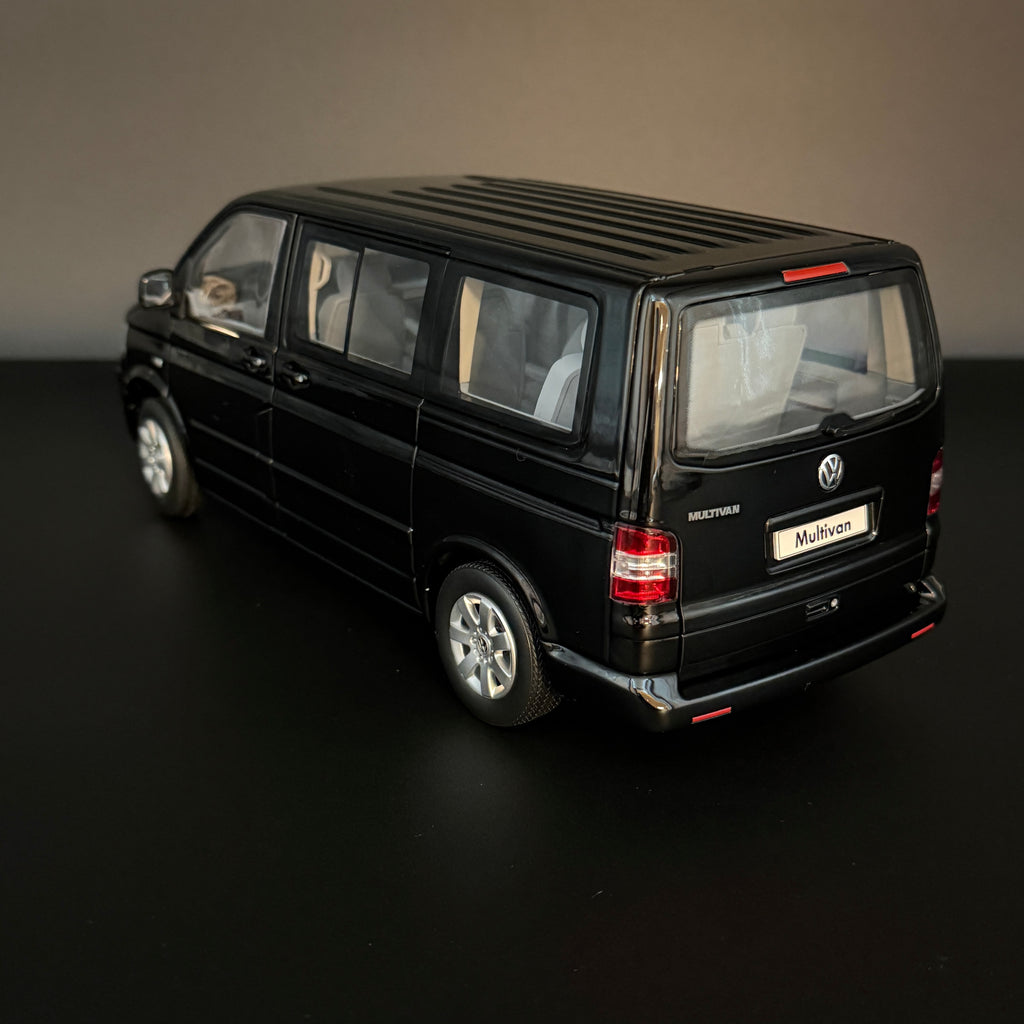 Norev Volkswagen T5 Multivan Minibus 2003 1/18 schwarz