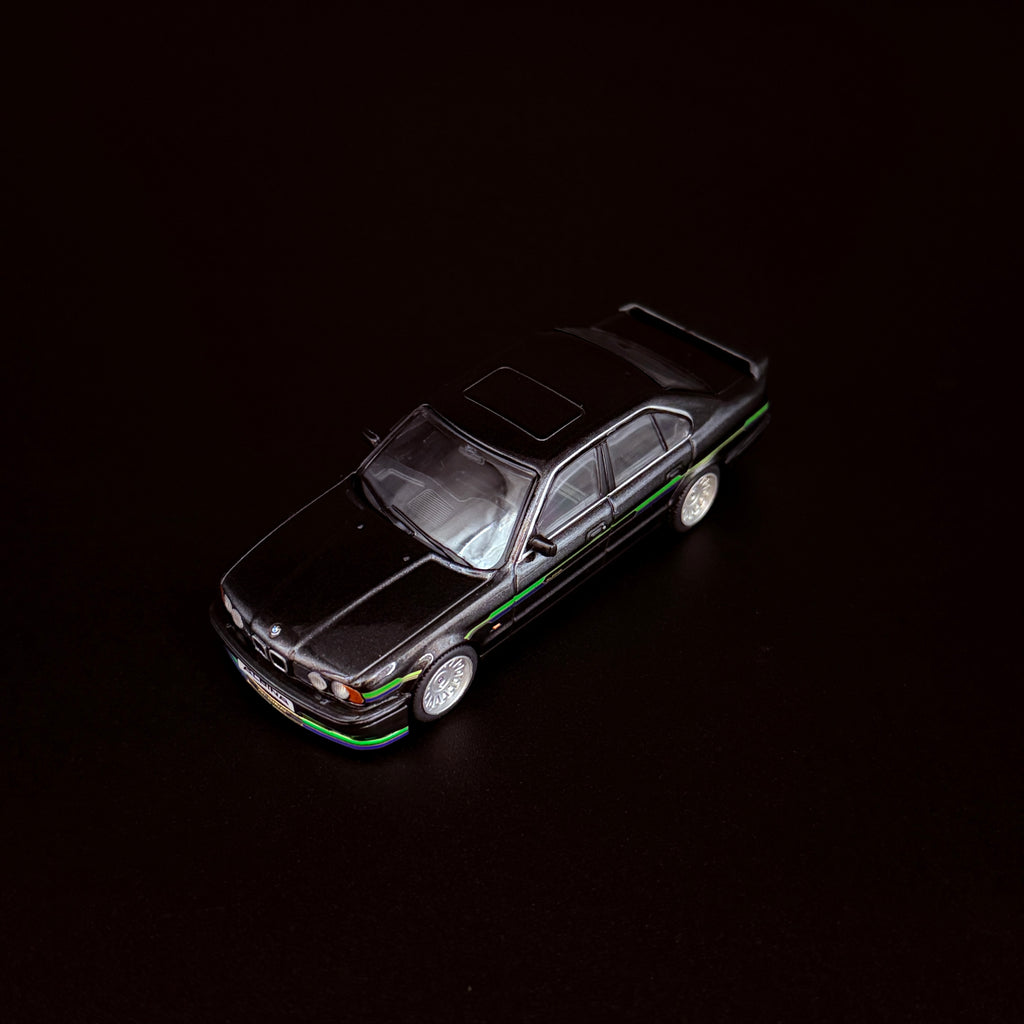 BMW Alpina B10 Bi-Turbo (E34) 1994 – Schwarz Maßstab 1:43 von Solido