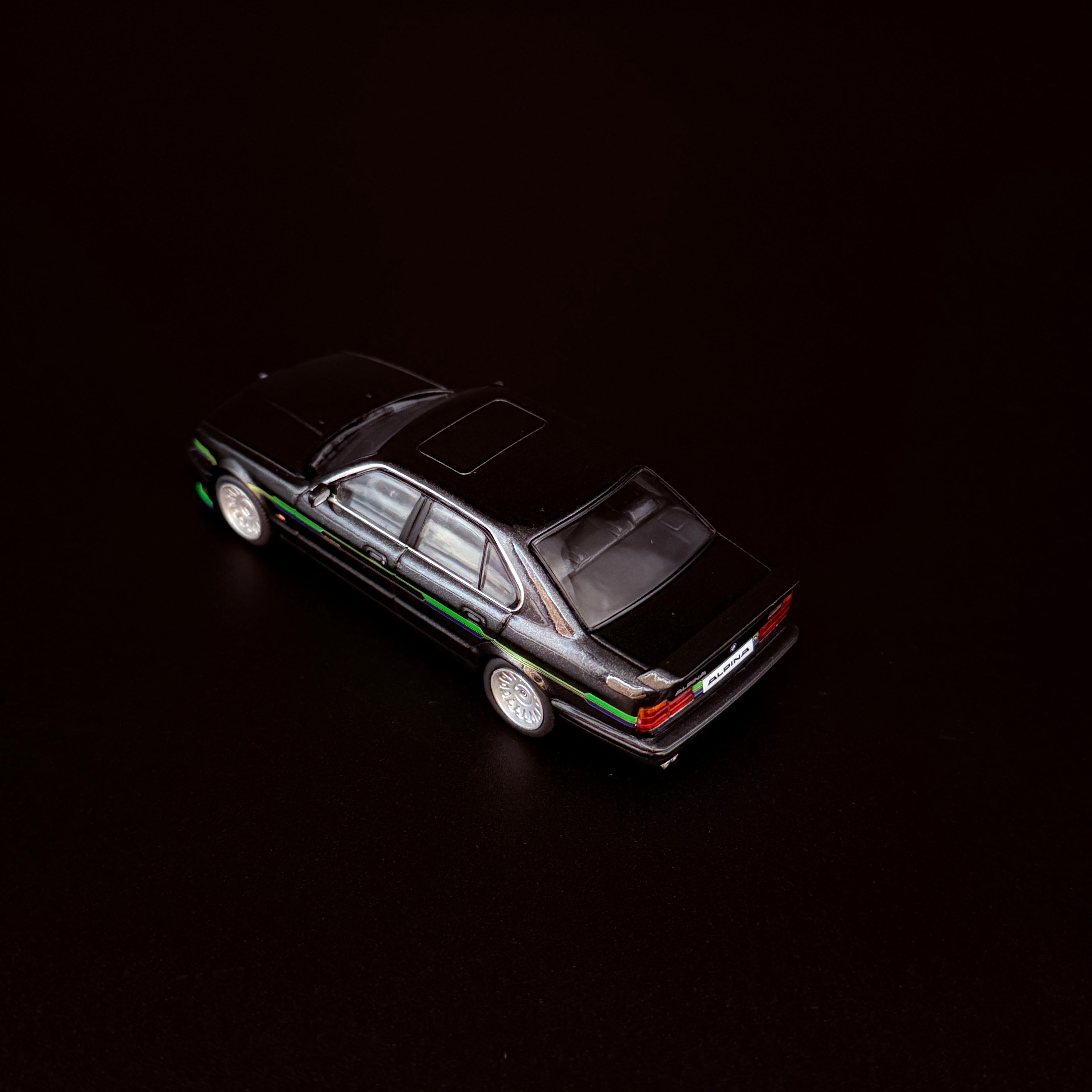 BMW Alpina B10 Bi-Turbo (E34) 1994 – Schwarz Maßstab 1:43 von Solido