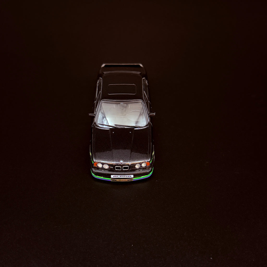 BMW Alpina B10 Bi-Turbo (E34) 1994 – Schwarz Maßstab 1:43 von Solido