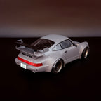 Porsche RWB Bodykit 2024 – Nardograu mit Akira Nakai Figur Maßstab 1:18 von Solido x American Diorama