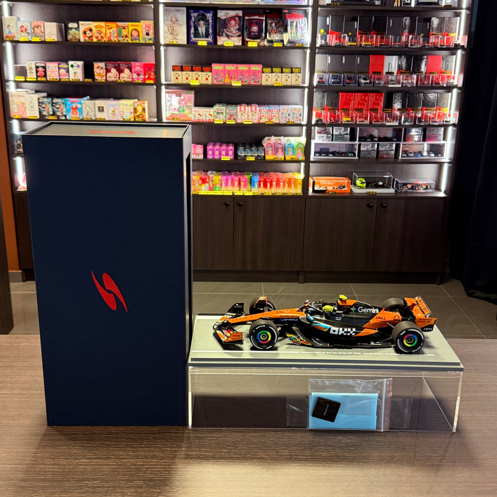 McLaren MCL39 br. 4 Lando Norris Abu Dhabi GP 3. 2025 1:18 tvrtke Spark
