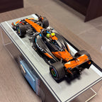 McLaren MCL39 br. 4 Lando Norris Abu Dhabi GP 3. 2025 1:18 tvrtke Spark