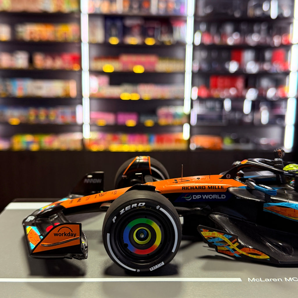 McLaren MCL39 br. 4 Lando Norris Abu Dhabi GP 3. 2025 1:18 tvrtke Spark