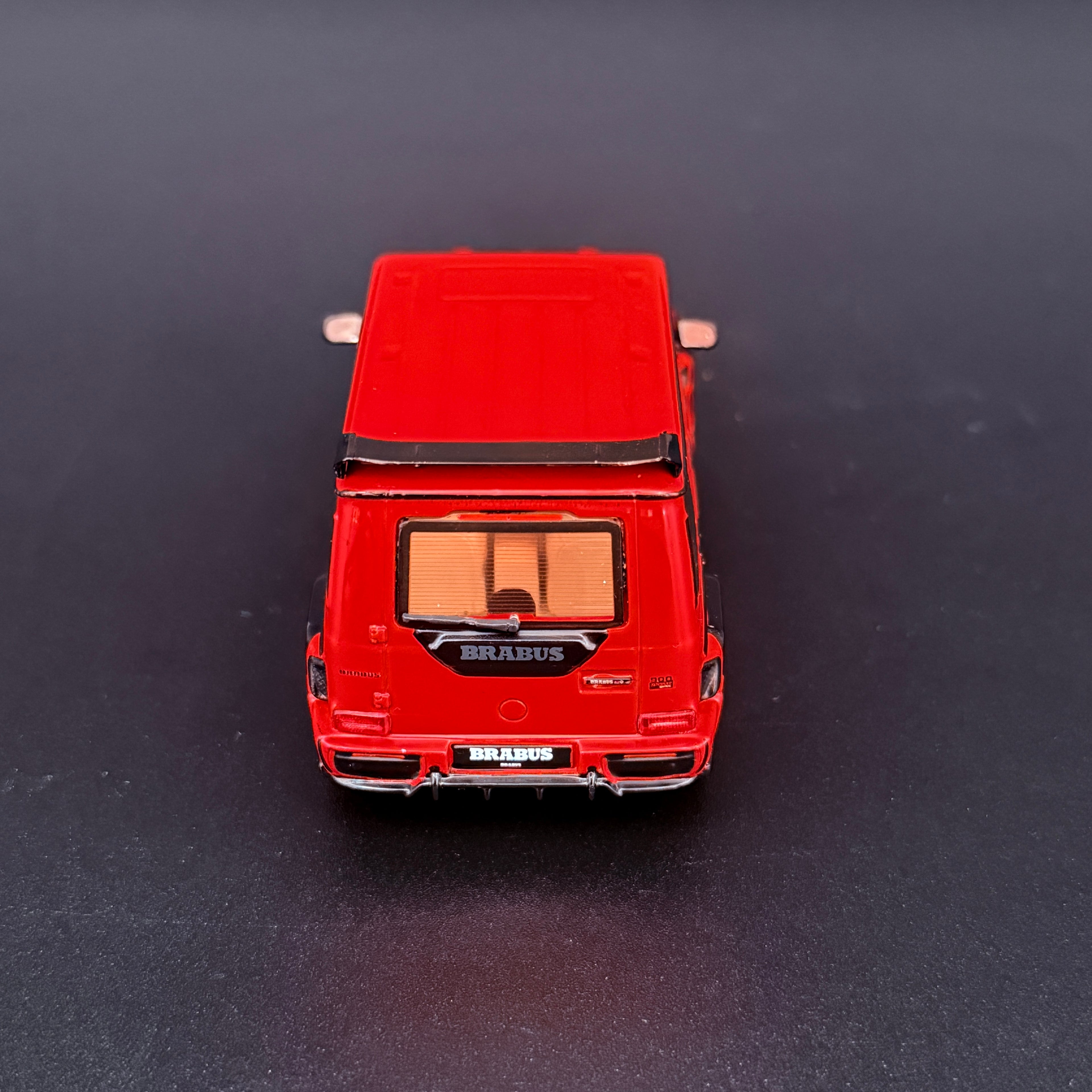 Mercedes-Benz G63 Brabus 900 Rocket Edition 2022 – Rot Maßstab 1:43 von Solido