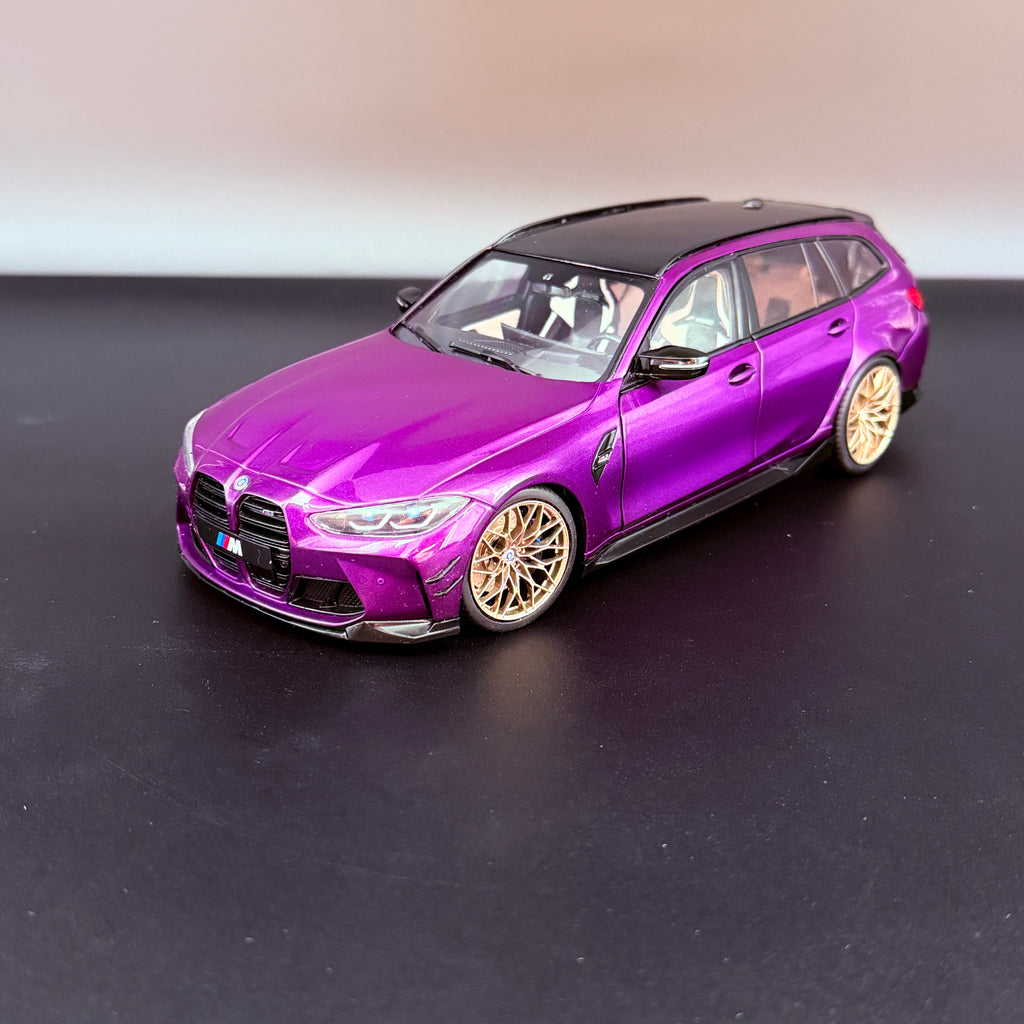 BMW M3 Competition M xDrive Touring 2024 – Twilight Purple Pearl Metallic Maßstab 1:18 von Solido
