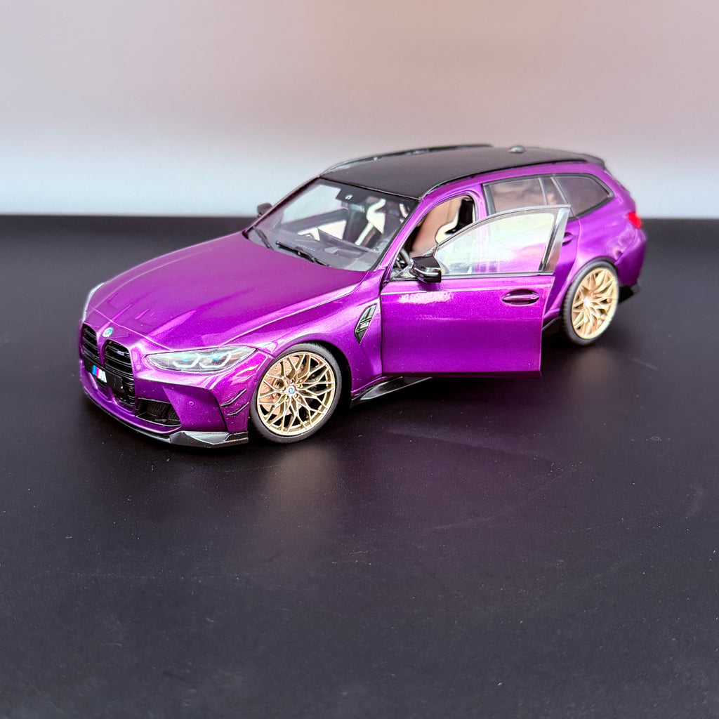 BMW M3 Competition M xDrive Touring 2024 – Twilight Purple Pearl Metallic Maßstab 1:18 von Solido