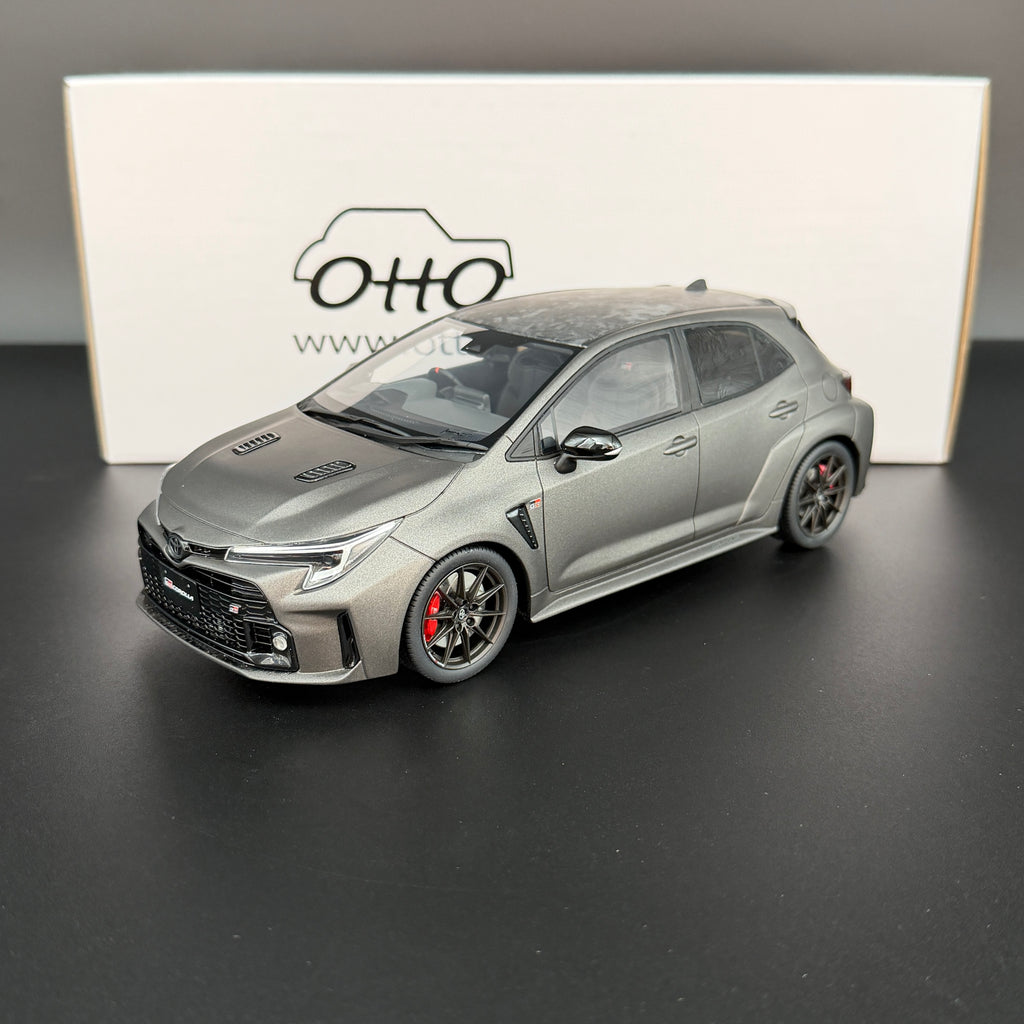 Toyota GR Corolla Morizo Edition 2022 – Grau Maßstab 1:18 von OTTOmobile