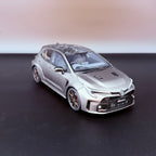 Toyota GR Corolla Morizo Edition 2022 – Grau Maßstab 1:18 von OTTOmobile