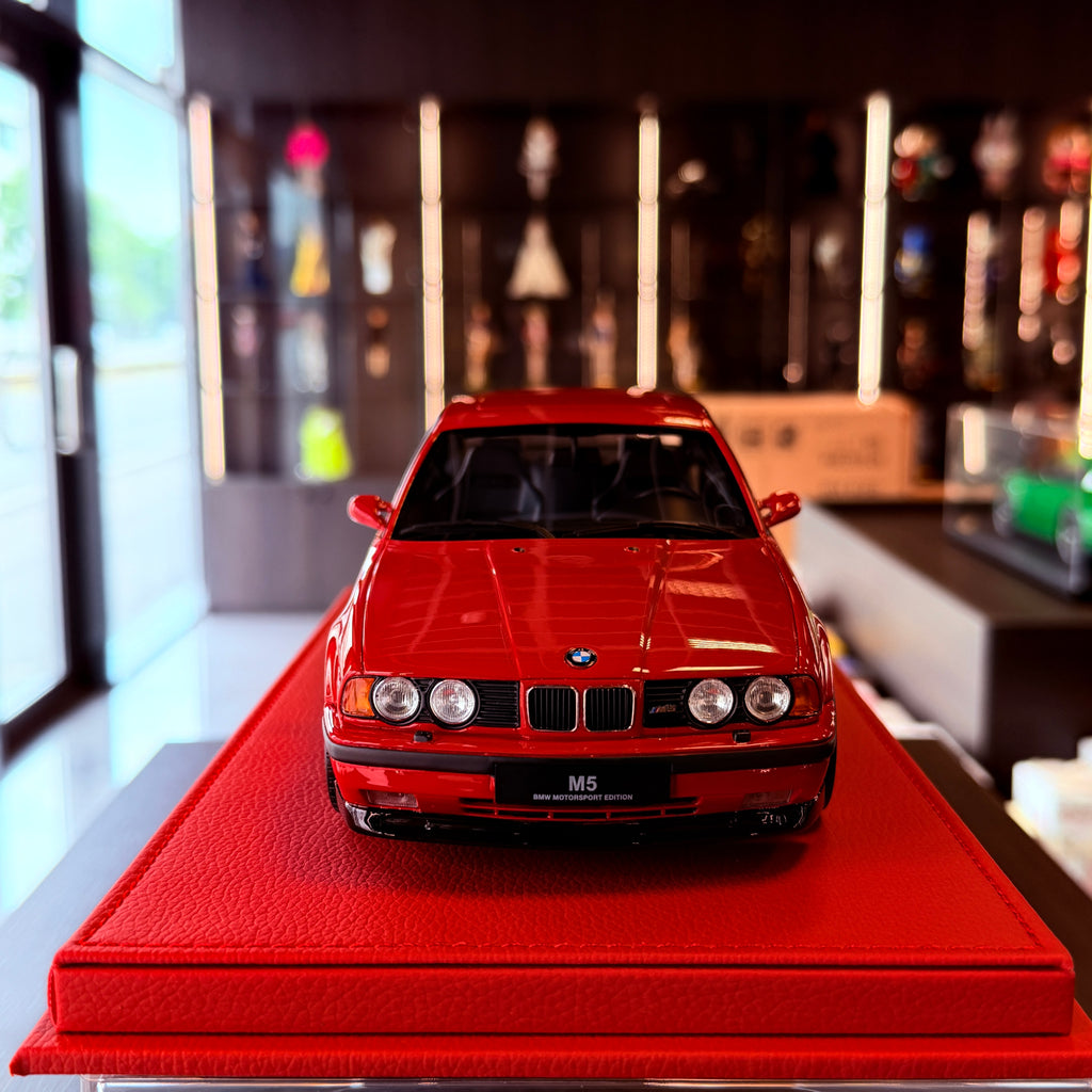BMW Alpina B7 Turbo (E28) – Maßstab 1:18 von OTTOmobile