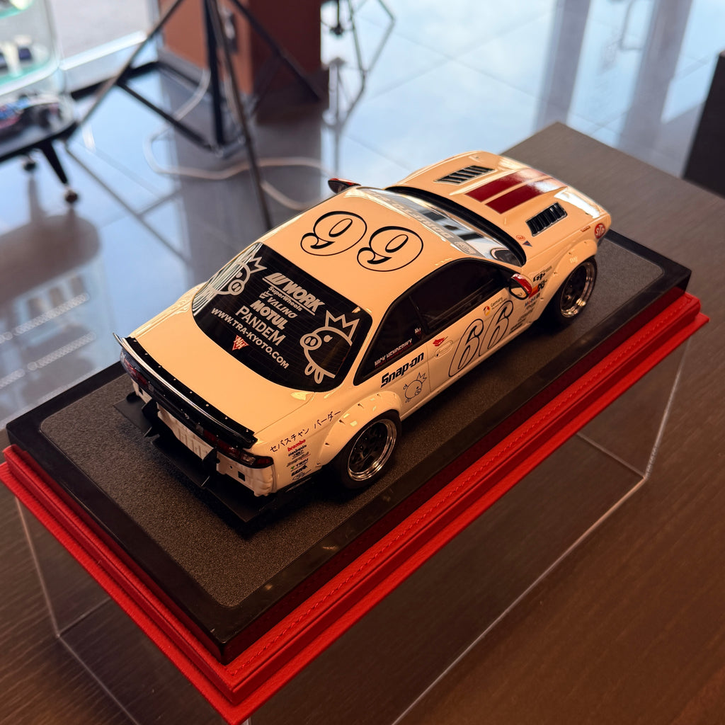 Nissan Silvia S14 Boss Rocket Bunny #66 Hvid 2024 1:18 fra OttOmobile