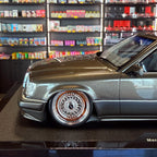 Mercedes-Benz C124 AMG "Stance" antracitgrå 2022 – 1:18 fra OttOmobile