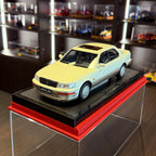 Lexus LS 400 1992 Diamantově bílá perleťová 051 – 1:18 od OttOmobile