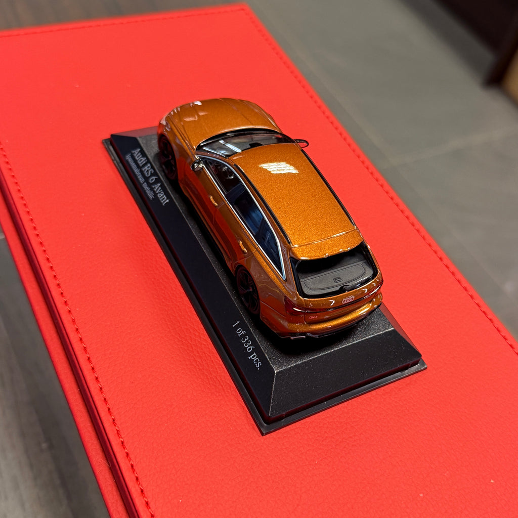Audi RS 6 Avant (C8) 2019 hnědá metalíza 1:43 od Minichamps