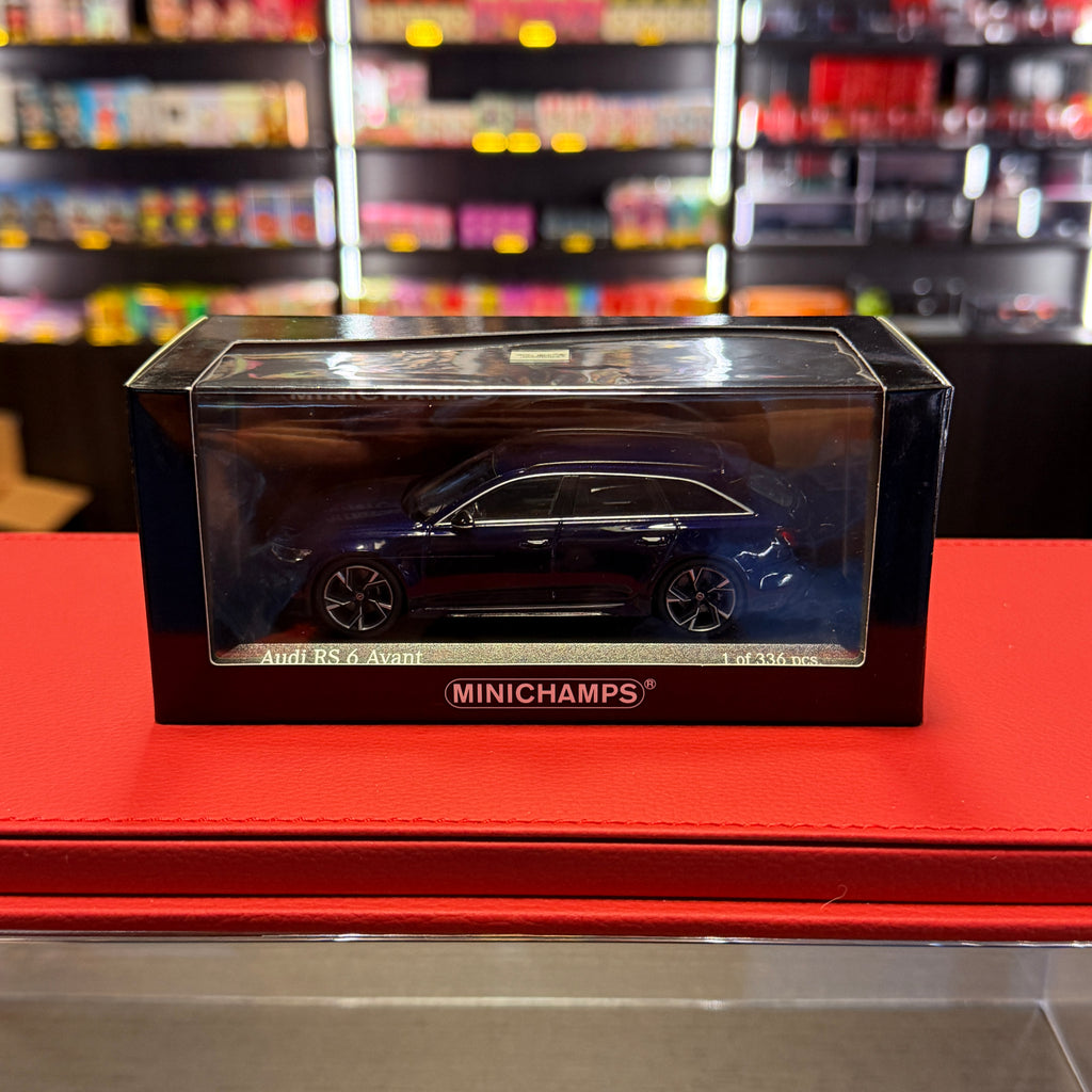 2019 m. „Audi RS 6 Avant“ (C8), metalik violetinė, 1:43, „Minichamps“