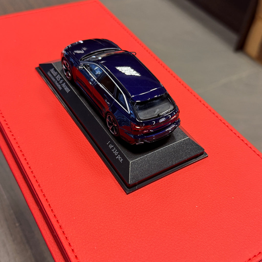 2019 m. „Audi RS 6 Avant“ (C8), metalik violetinė, 1:43, „Minichamps“