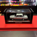 BMW 2500 (E3) 1968-as ezüst 1:43 méretarányban, a Minichamps-tól