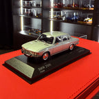 BMW 2500 (E3) 1968-as ezüst 1:43 méretarányban, a Minichamps-tól