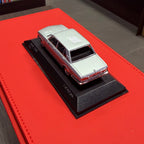 BMW 2500 (E3) 1968-as ezüst 1:43 méretarányban, a Minichamps-tól