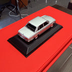BMW 2500 (E3) 1968-as ezüst 1:43 méretarányban, a Minichamps-tól