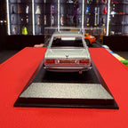 BMW 2500 (E3) 1968-as ezüst 1:43 méretarányban, a Minichamps-tól