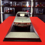 BMW 2500 (E3) 1968-as ezüst 1:43 méretarányban, a Minichamps-tól