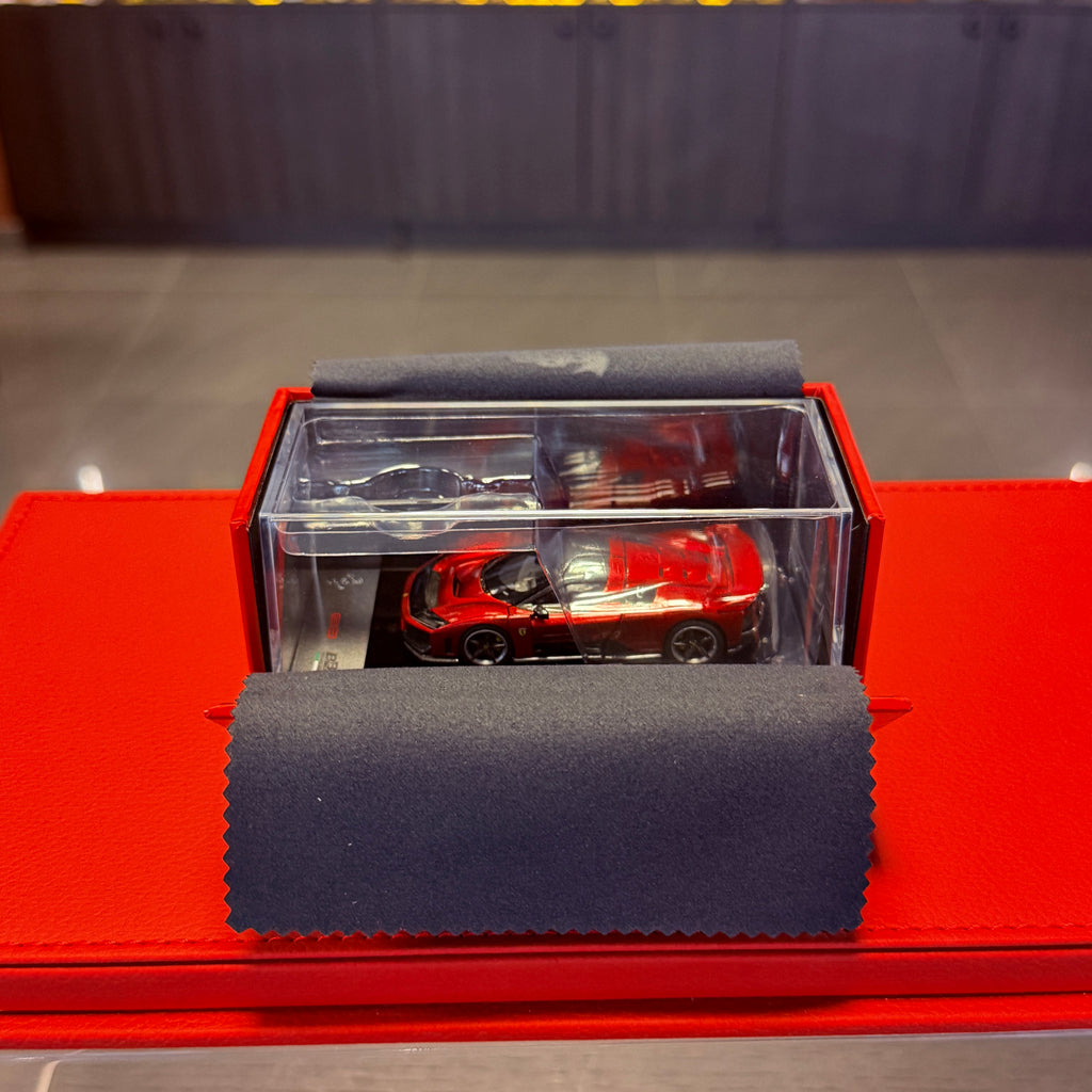 Ferrari F80 Rosso Supercar 2024 1:64 – BBR Models x Almost Real