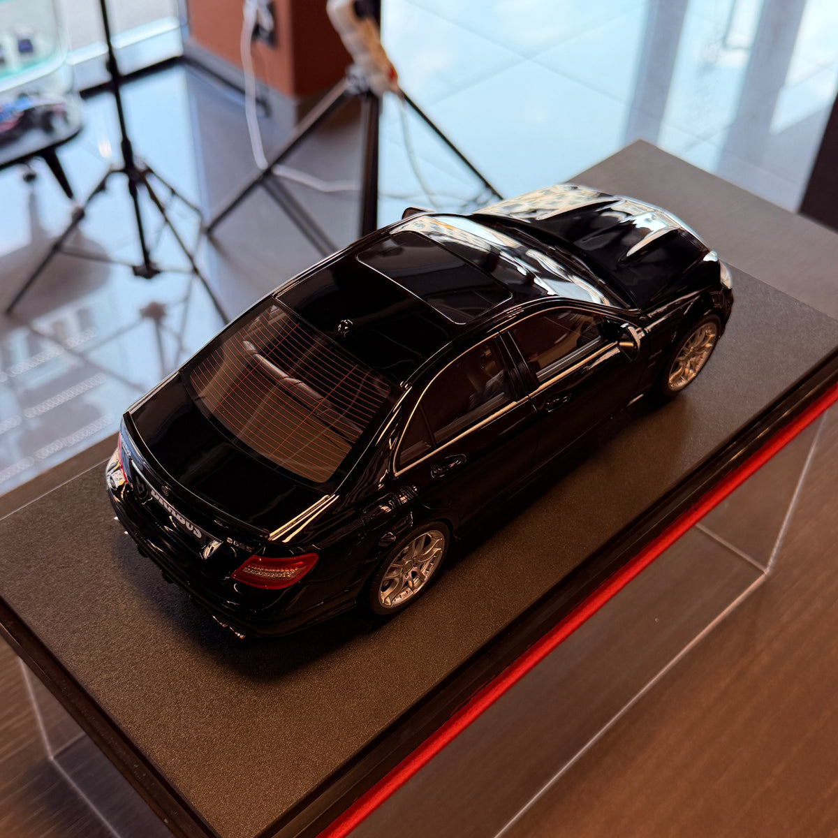 Mercedes-Benz C63 AMG Brabus B63S obsidiánově černý - 1:18 GT Spirit