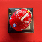 Prilba pre sezónu 2026 Charlesa Leclerca zo Scuderie Ferrari HP – 1:5 Looksmart