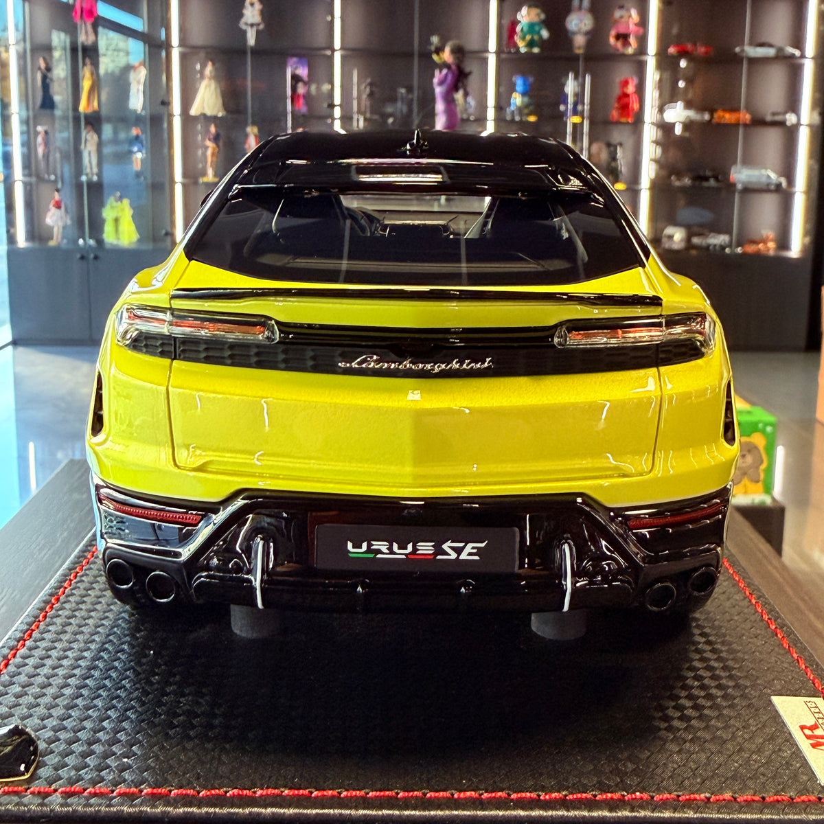 Lamborghini Urus SE Tettonero, Giallo Tenerife 1:18 MR Collectionilta