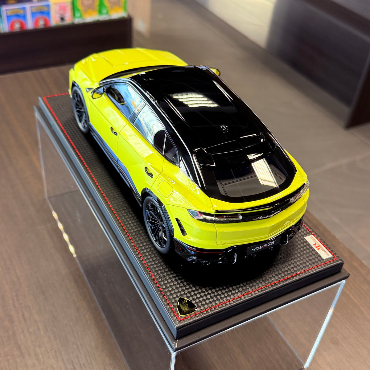 Lamborghini Urus SE Tettonero, Giallo Tenerife 1:18 MR Collectionilta