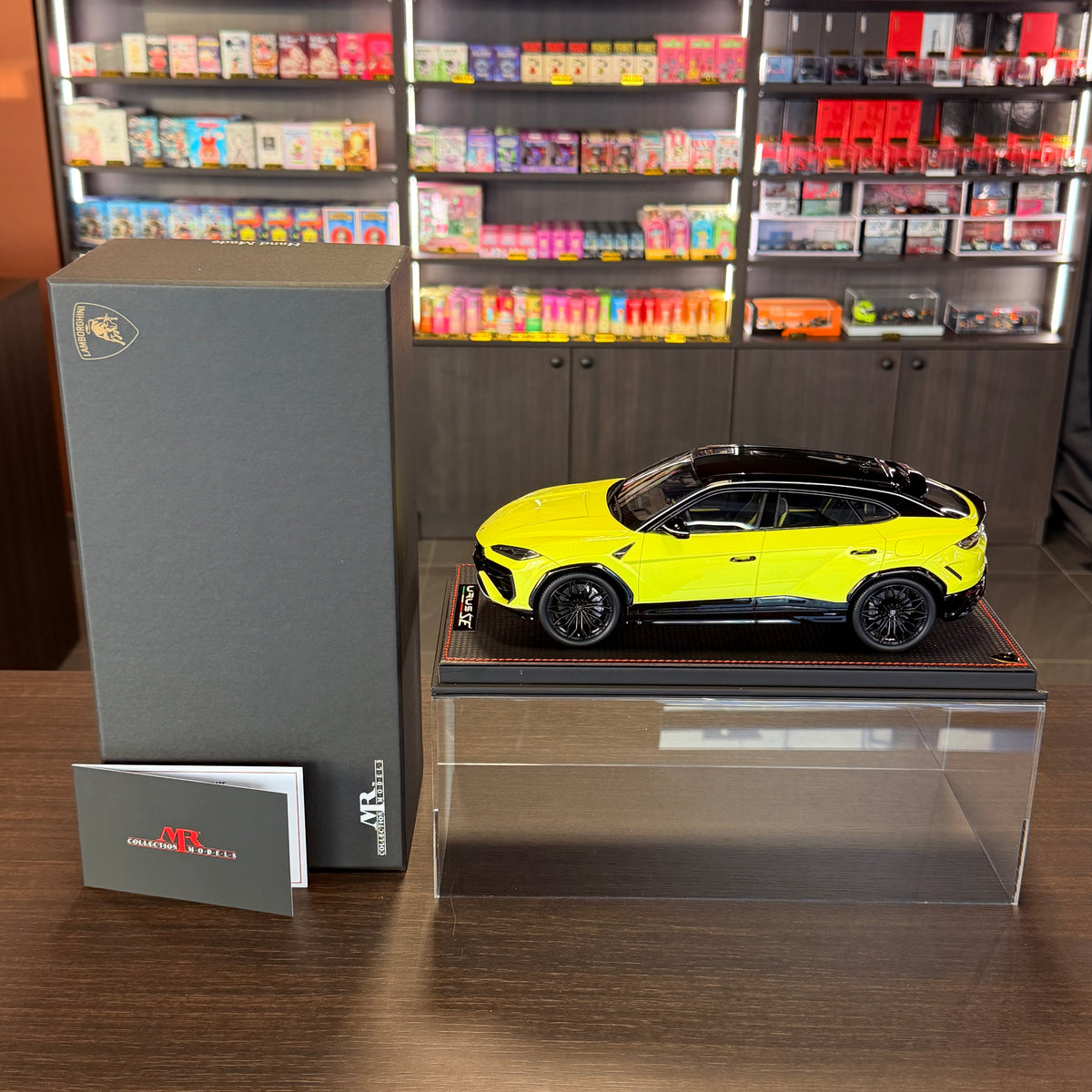 Lamborghini Urus SE Tettonero, Giallo Tenerife 1:18 MR Collectionilta