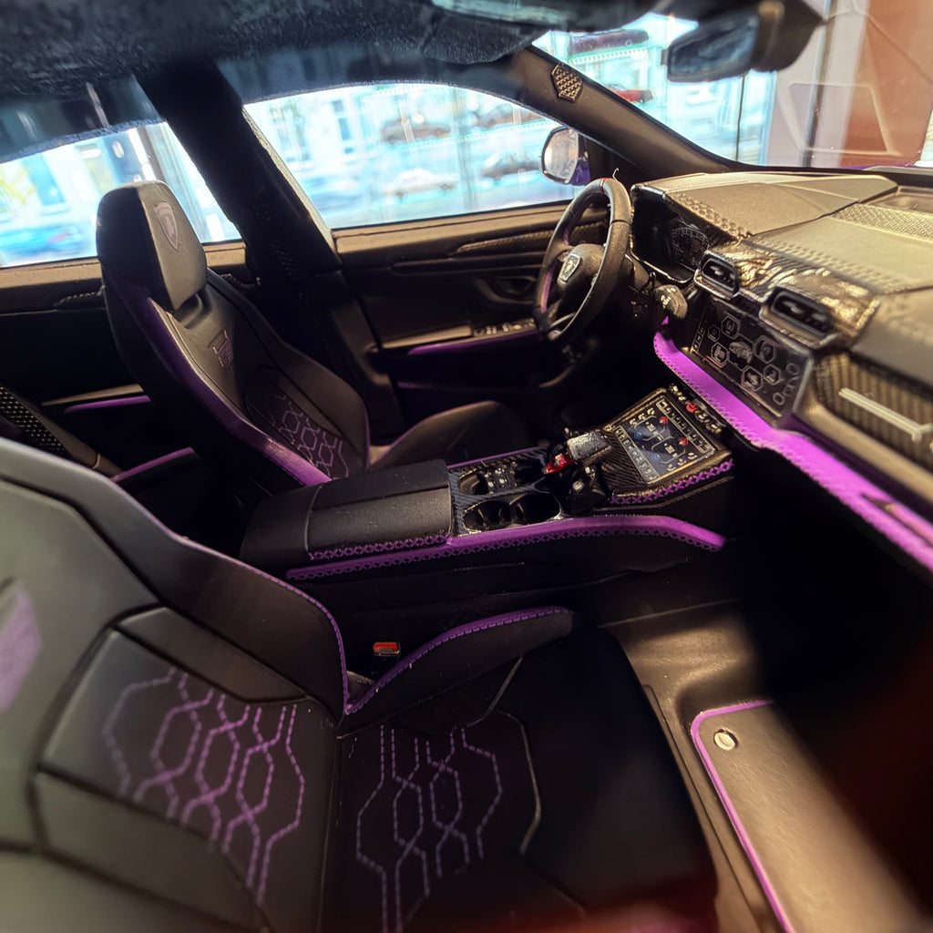 Lamborghini Urus SE Tettonero Viola Pasifae 1:18 by MR Collection