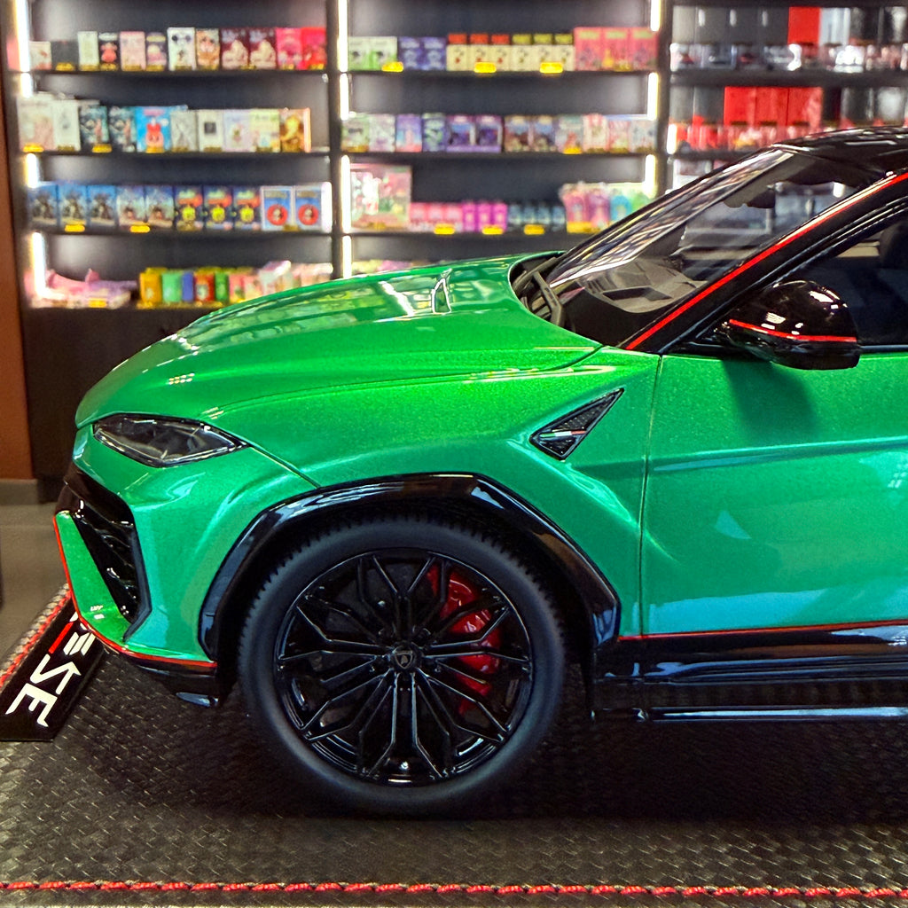 Lamborghini Urus SE Tettonero Verde Mercurius 1:18 par MR Collection