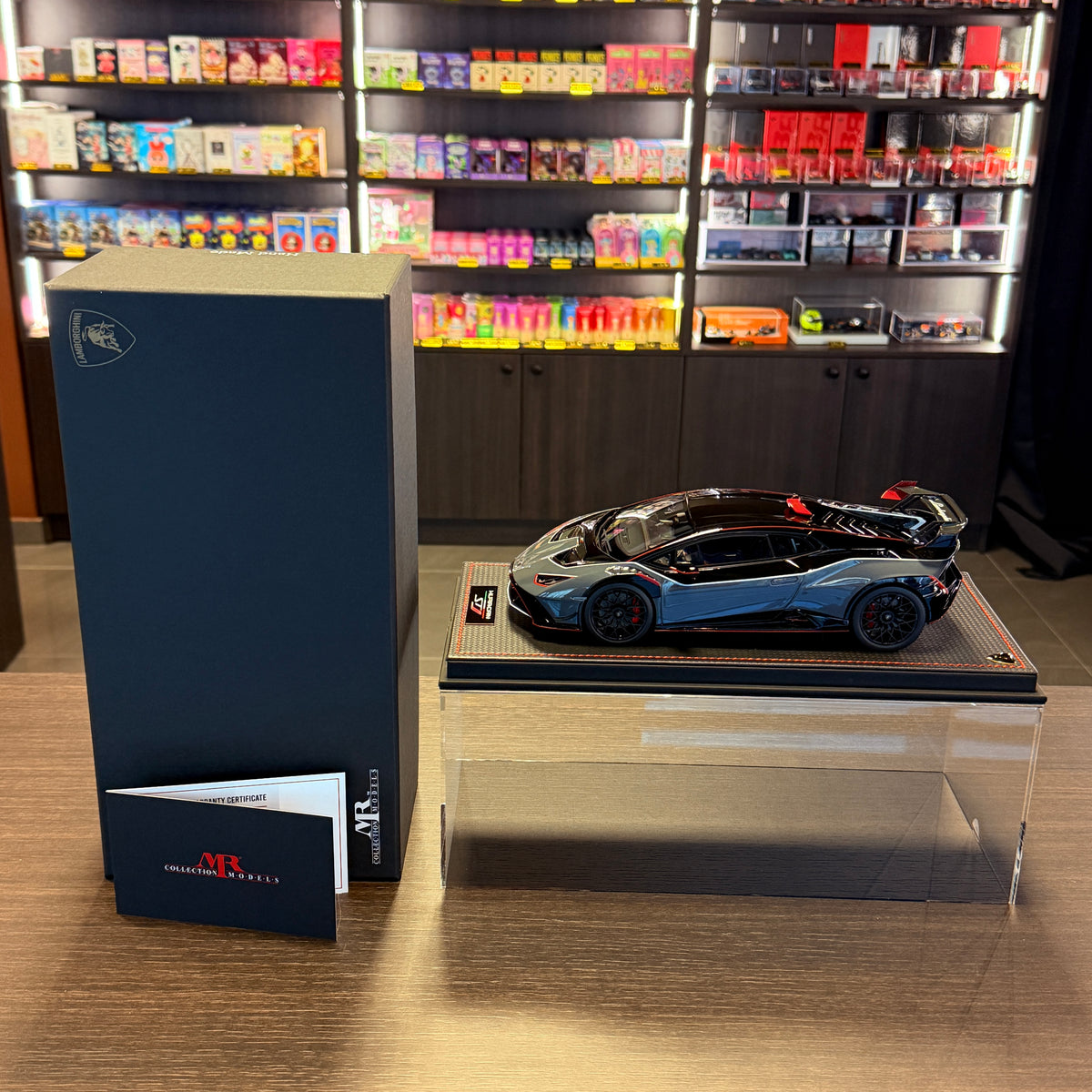 Lamborghini Huracán STJ Grigio Telesto 1:18 | MR Collection