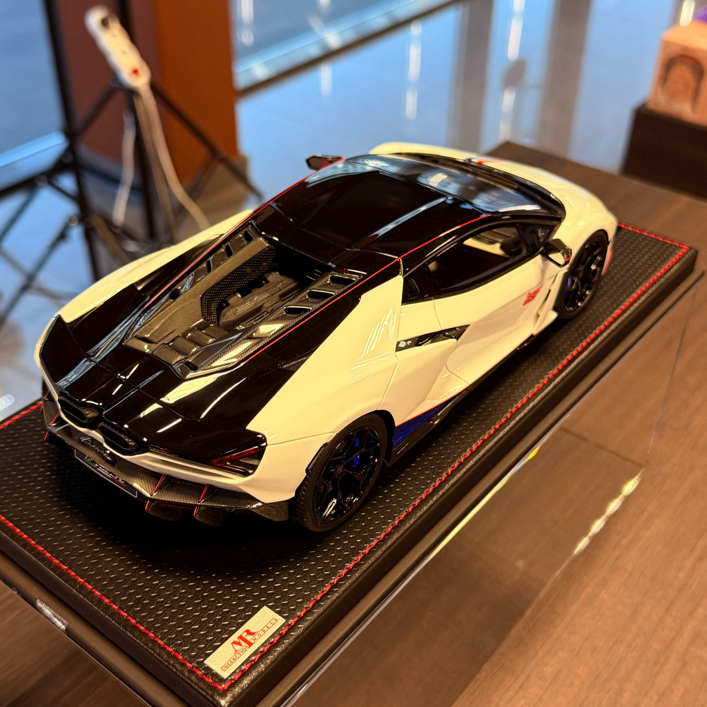 Lamborghini Revuelto NA63 Bianco Sideralis 1:18 | MR Collection