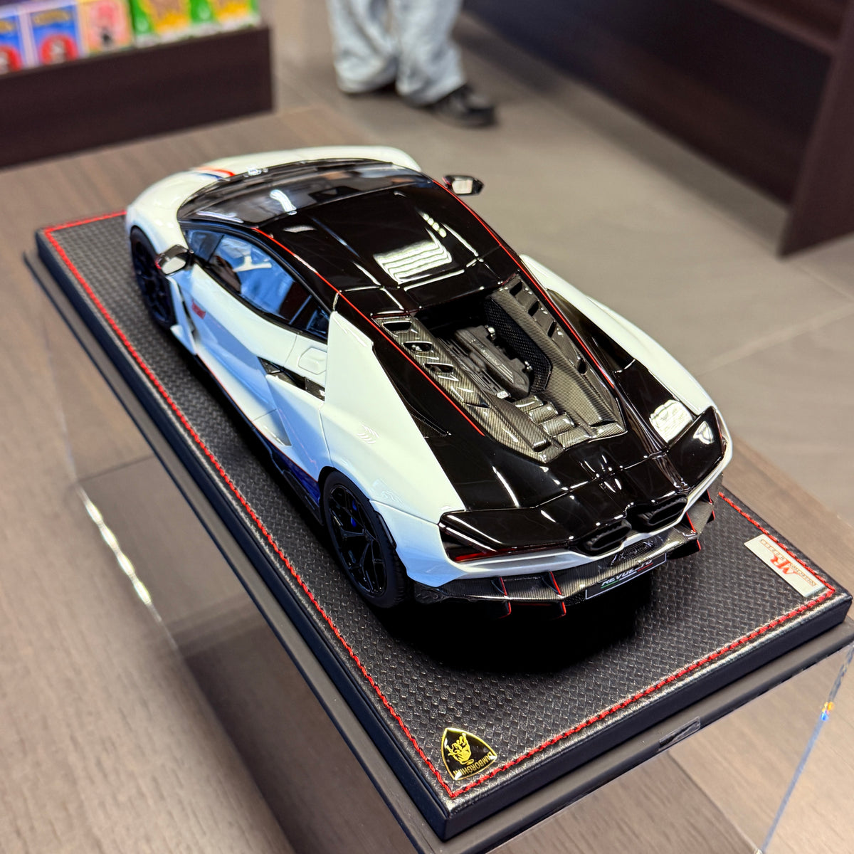 Lamborghini Revuelto NA63 Bianco Sideralis 1:18 | MR Collection