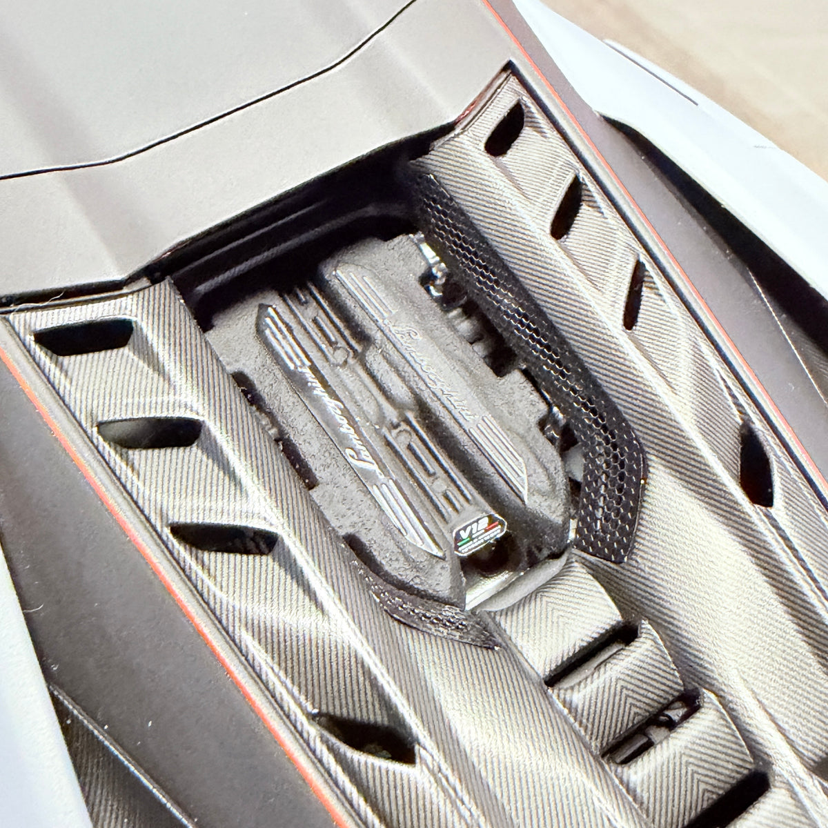 Lamborghini Revuelto NA63 šedá Acheso 1:18 | MR Collection