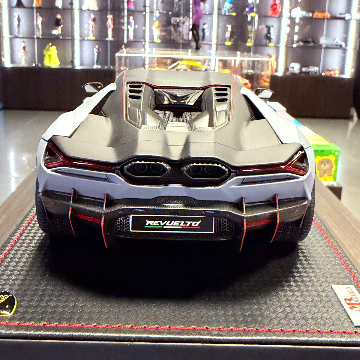 Lamborghini Revuelto NA63 šedá Acheso 1:18 | MR Collection