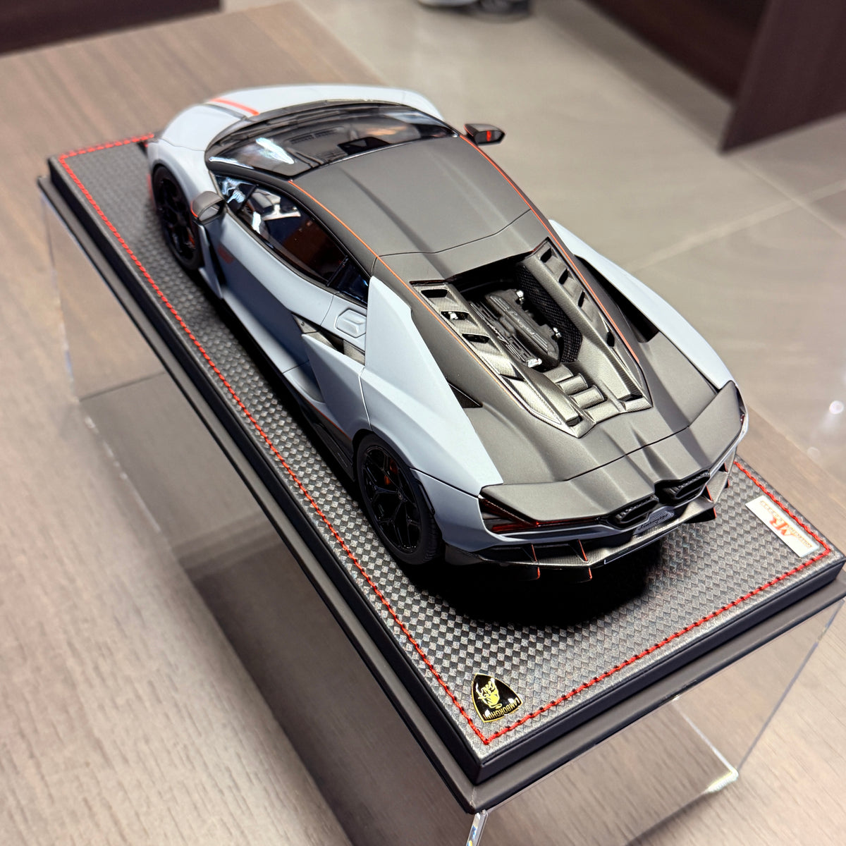 Lamborghini Revuelto NA63 šedá Acheso 1:18 | MR Collection