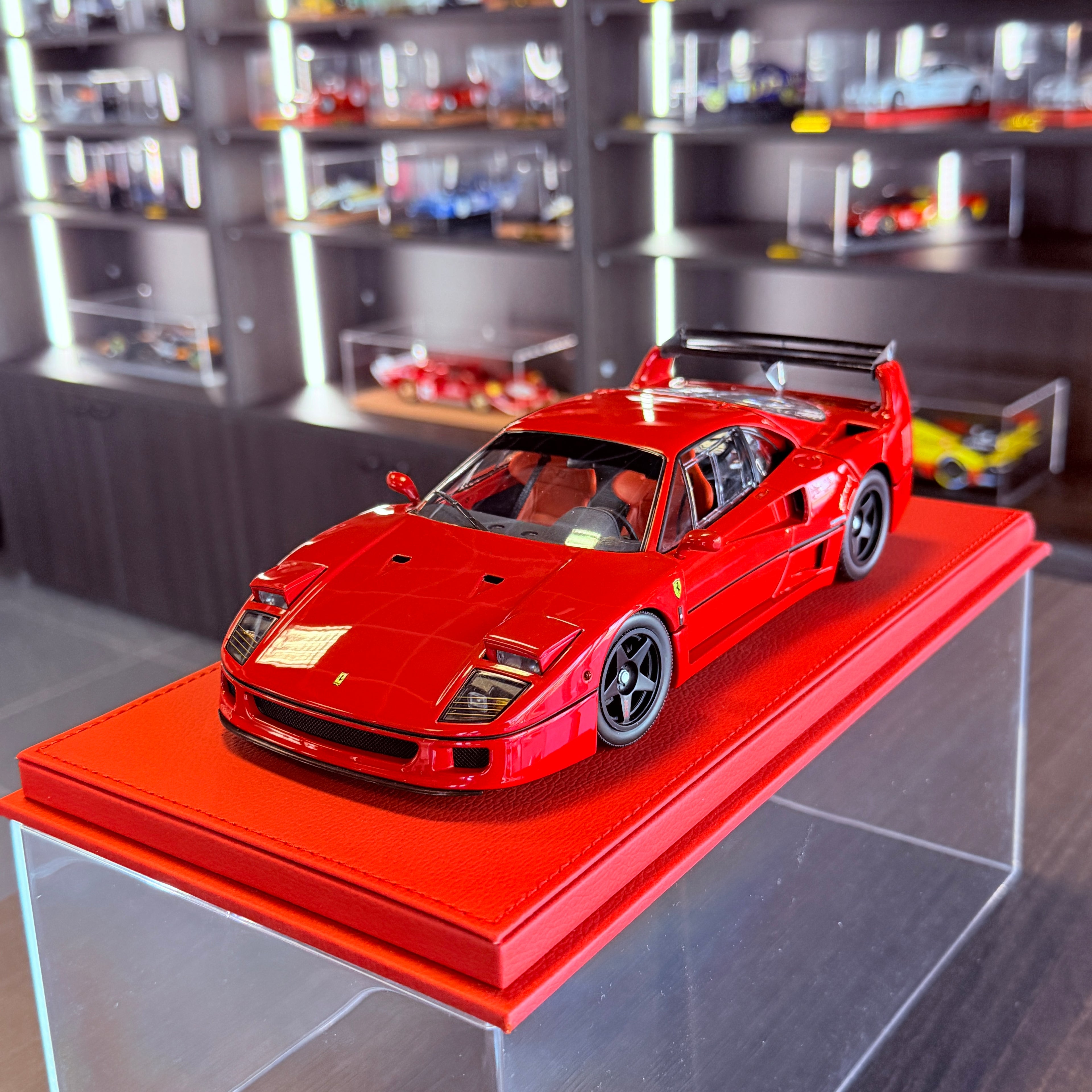 Ferrari F40 – Negro Escala 1:18 de KYOSHO