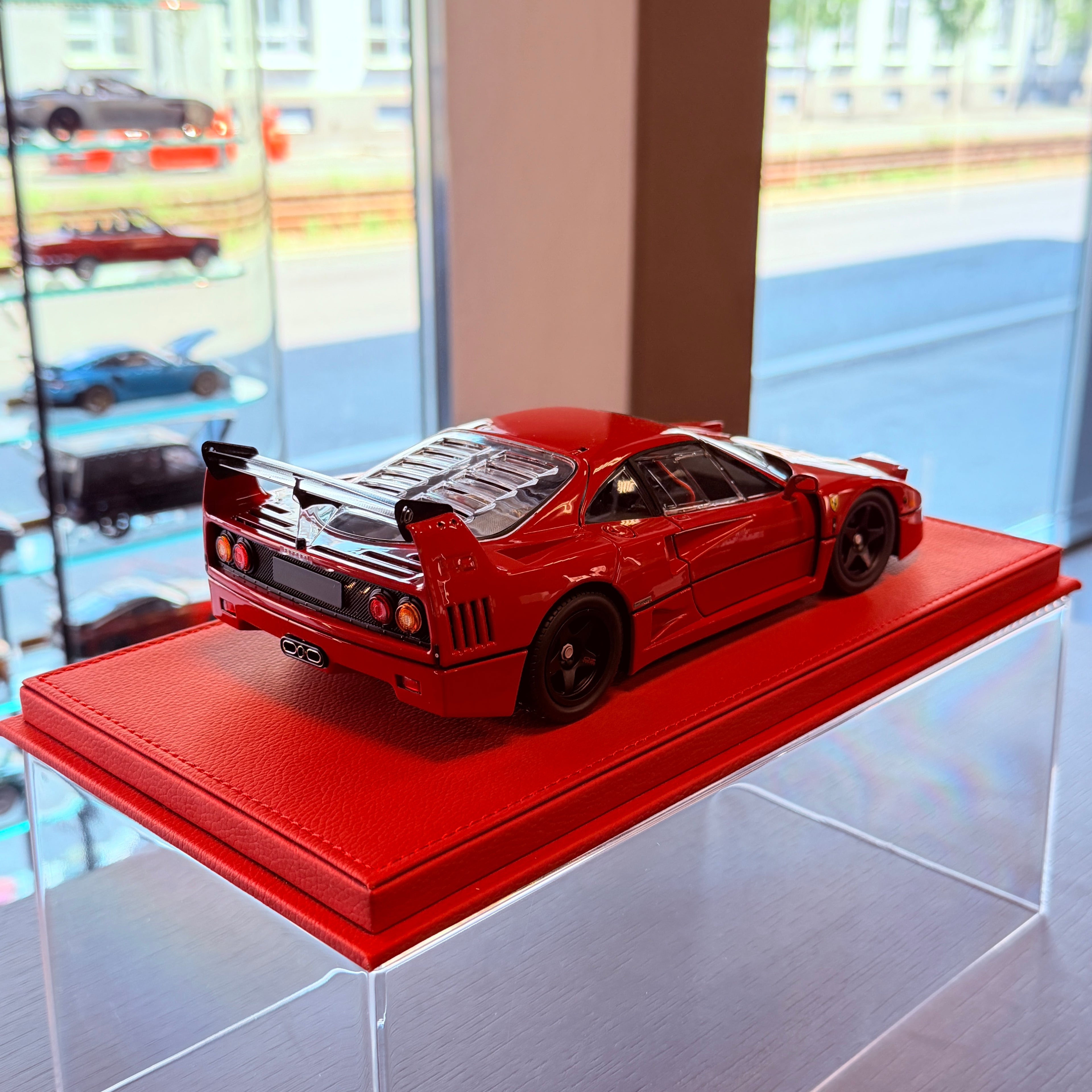 Ferrari F40 – Negro Escala 1:18 de KYOSHO