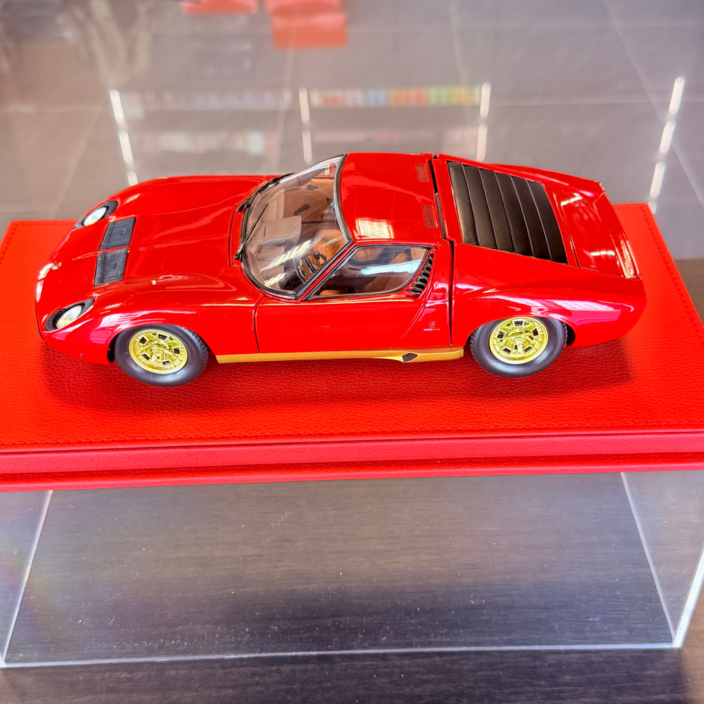 Ferrari F40 – Negro Escala 1:18 de KYOSHO