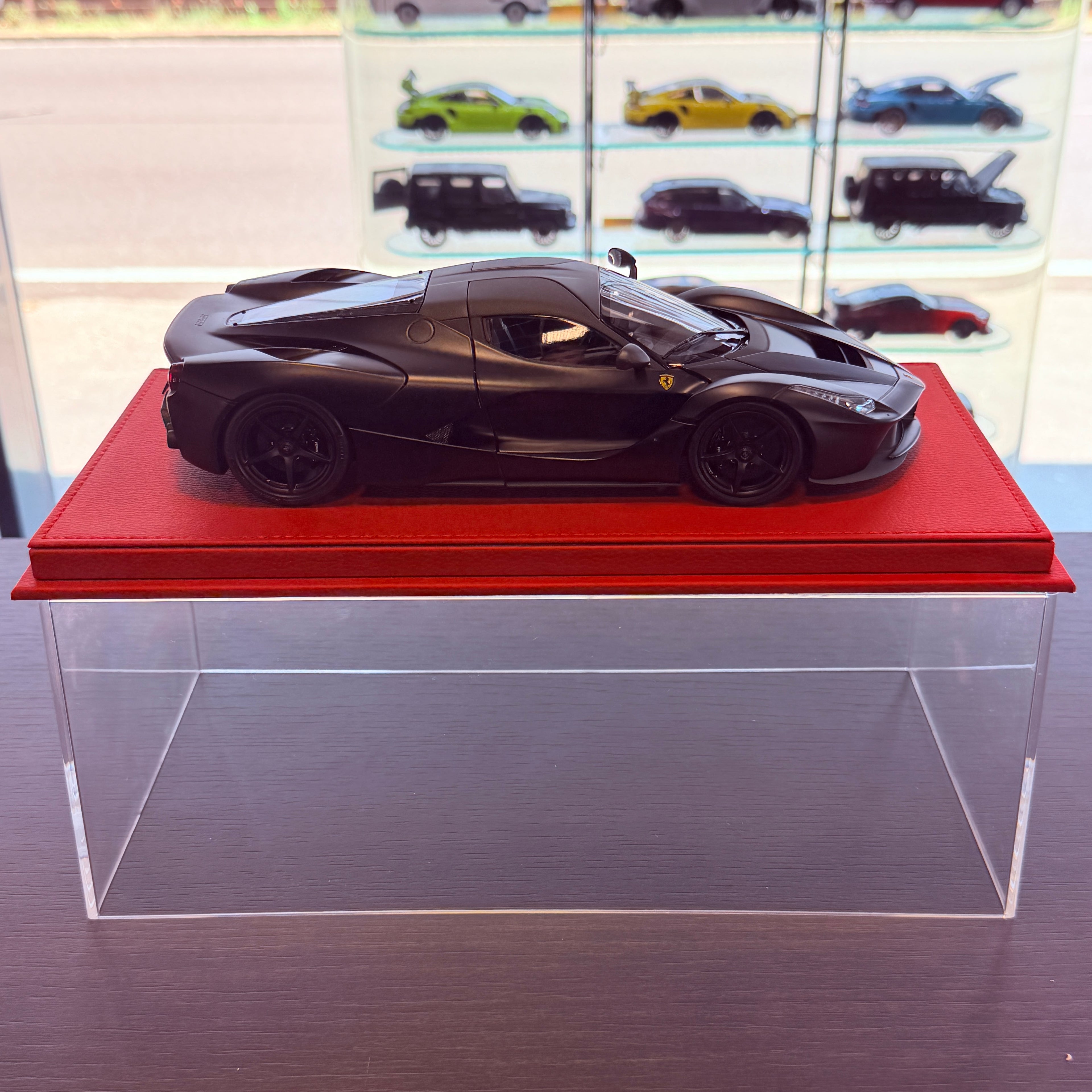 Ferrari LaFerrari Matt Black Poliform Pack Limited Edition 1:18 Scale by BBR Models