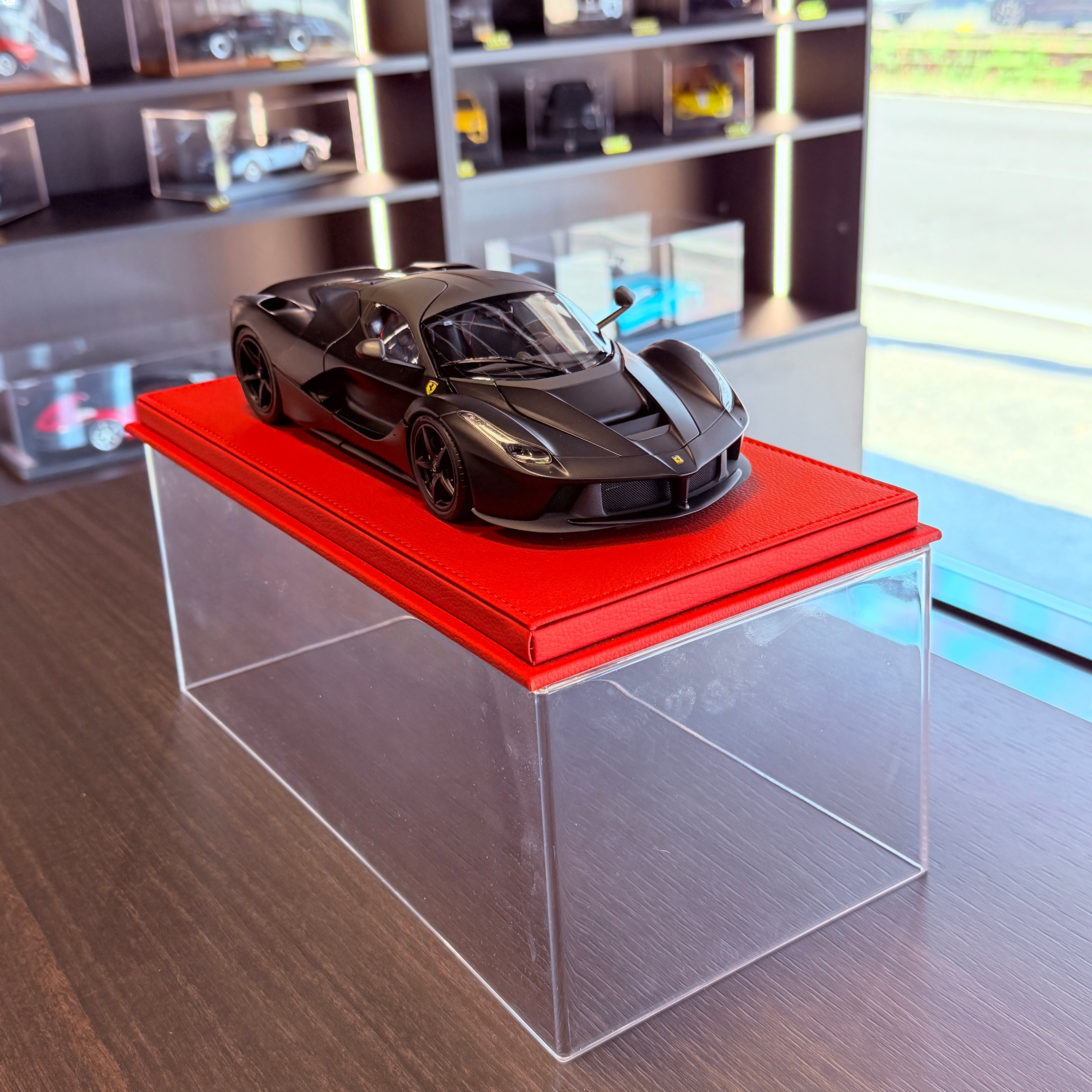 Ferrari LaFerrari Matt Black Poliform Pack Limited Edition 1:18 Scale by BBR Models