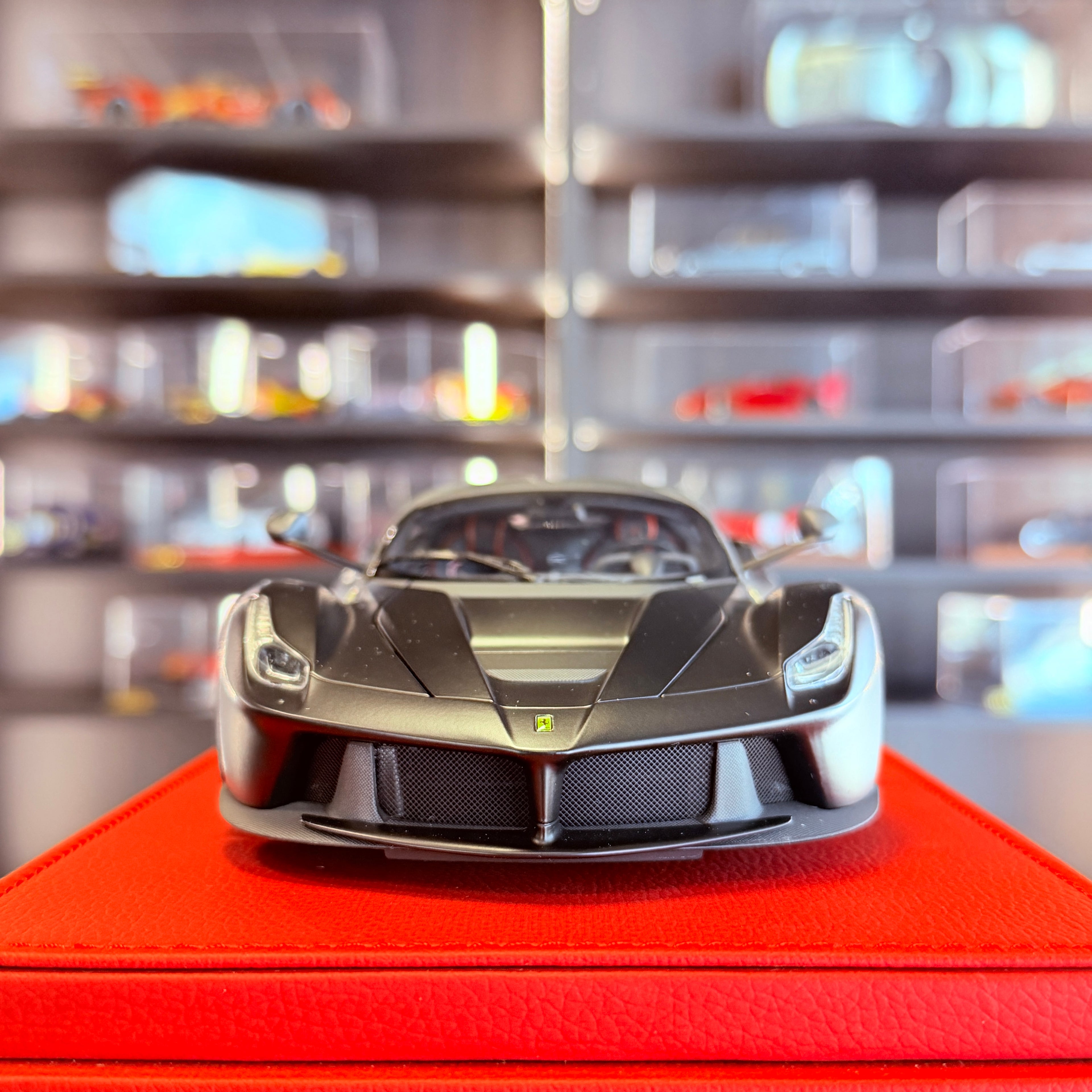 Ferrari LaFerrari Matt Black Poliform Pack Limited Edition 1:18 Scale by BBR Models